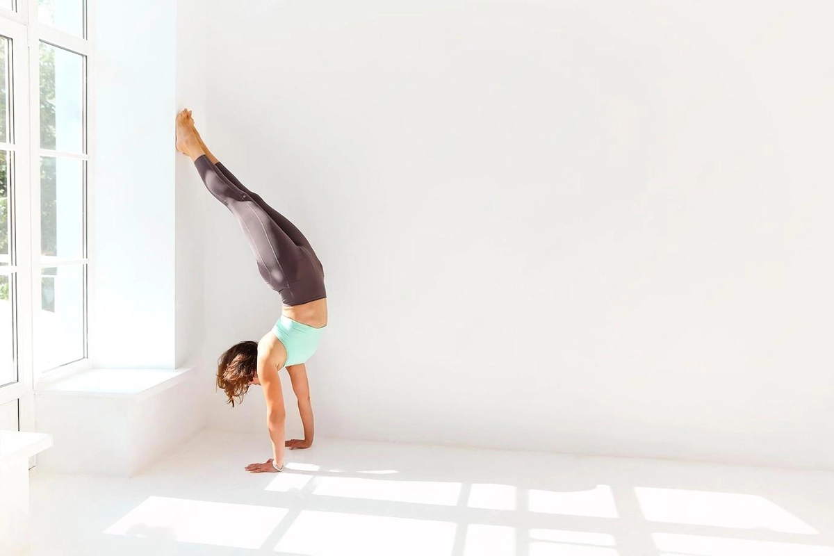 wall handstand