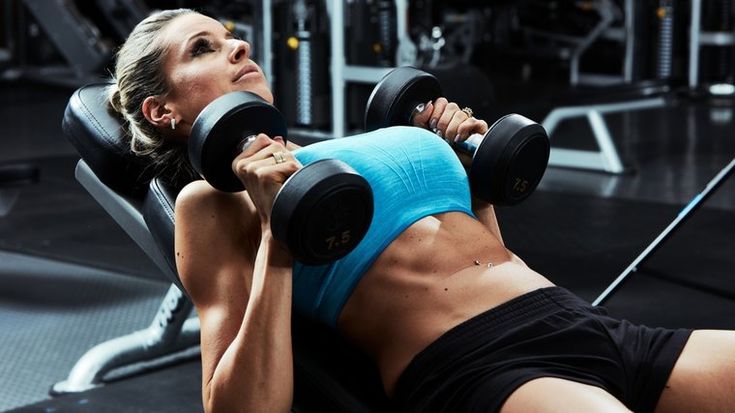 bench press melatih otot apa saja